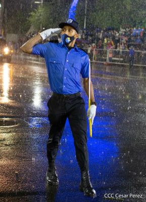 Desfile policial Centinelas de la Paz por el 42 aniversario de la Policía Nacional