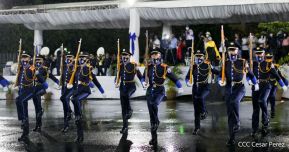 Desfile policial Centinelas de la Paz por el 42 aniversario de la Policía Nacional