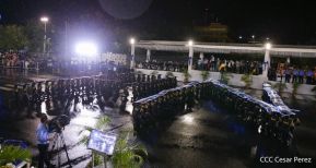 Desfile policial Centinelas de la Paz por el 42 aniversario de la Policía Nacional