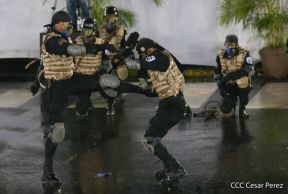 Desfile policial Centinelas de la Paz por el 42 aniversario de la Policía Nacional