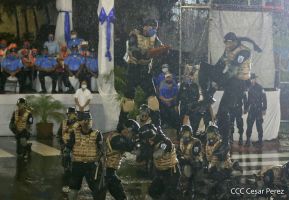 Desfile policial Centinelas de la Paz por el 42 aniversario de la Policía Nacional