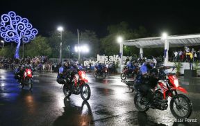 Desfile policial Centinelas de la Paz por el 42 aniversario de la Policía Nacional
