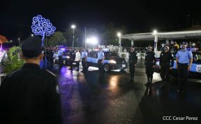 Desfile policial Centinelas de la Paz por el 42 aniversario de la Policía Nacional
