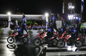 Desfile policial Centinelas de la Paz por el 42 aniversario de la Policía Nacional