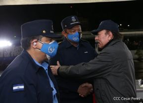 Desfile policial Centinelas de la Paz por el 42 aniversario de la Policía Nacional