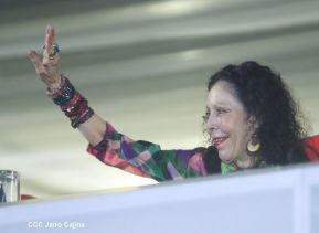 Desfile policial Centinelas de la Paz por el 42 aniversario de la Policía Nacional