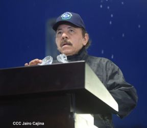 Desfile policial Centinelas de la Paz por el 42 aniversario de la Policía Nacional