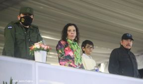 Desfile policial Centinelas de la Paz por el 42 aniversario de la Policía Nacional