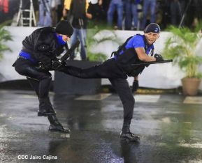 Desfile policial Centinelas de la Paz por el 42 aniversario de la Policía Nacional