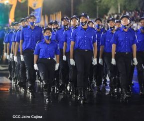Desfile policial Centinelas de la Paz por el 42 aniversario de la Policía Nacional