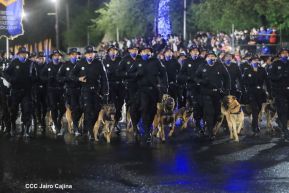 Desfile policial Centinelas de la Paz por el 42 aniversario de la Policía Nacional