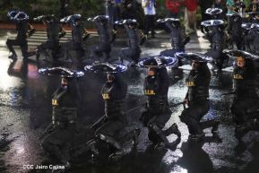Desfile policial Centinelas de la Paz por el 42 aniversario de la Policía Nacional