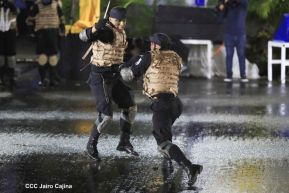 Desfile policial Centinelas de la Paz por el 42 aniversario de la Policía Nacional
