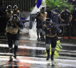 Desfile policial Centinelas de la Paz por el 42 aniversario de la Policía Nacional