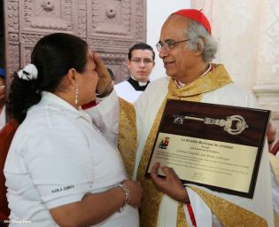 Jinotepe da gran recibimiento a Cardenal José Leopoldo Brenes
