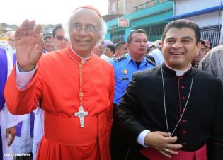 Jubiloso pueblo de Matagalpa recibe al Cardenal Leopoldo Brenes  