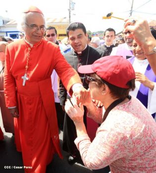 Jubiloso pueblo de Matagalpa recibe al Cardenal Leopoldo Brenes  