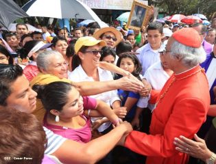 Jubiloso pueblo de Matagalpa recibe al Cardenal Leopoldo Brenes  