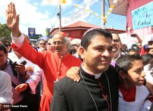 Jubiloso pueblo de Matagalpa recibe al Cardenal Leopoldo Brenes  