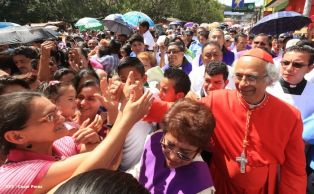 Jubiloso pueblo de Matagalpa recibe al Cardenal Leopoldo Brenes  