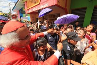 Jubiloso pueblo de Matagalpa recibe al Cardenal Leopoldo Brenes  