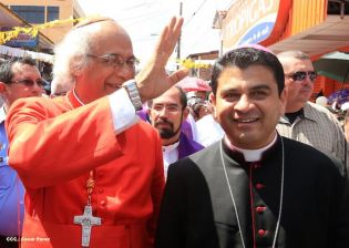 Jubiloso pueblo de Matagalpa recibe al Cardenal Leopoldo Brenes  