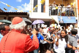 Jubiloso pueblo de Matagalpa recibe al Cardenal Leopoldo Brenes  