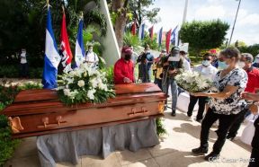 Arnoldo Guillén: El retratista por excelencia de las figuras de nuestro legado heroico 