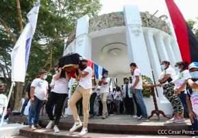 Arnoldo Guillén: El retratista por excelencia de las figuras de nuestro legado heroico 