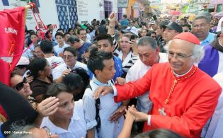 Jubiloso pueblo de Matagalpa recibe al Cardenal Leopoldo Brenes  