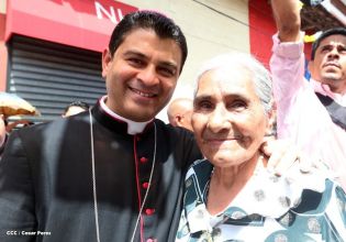 Jubiloso pueblo de Matagalpa recibe al Cardenal Leopoldo Brenes  