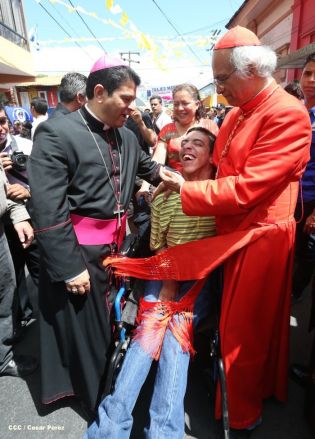 Jubiloso pueblo de Matagalpa recibe al Cardenal Leopoldo Brenes  