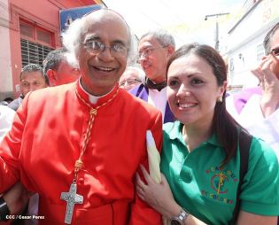 Jubiloso pueblo de Matagalpa recibe al Cardenal Leopoldo Brenes  