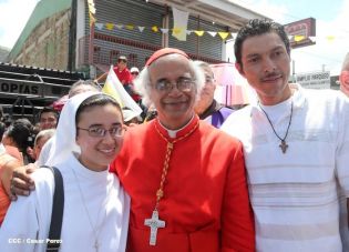Jubiloso pueblo de Matagalpa recibe al Cardenal Leopoldo Brenes  