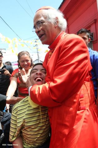 Jubiloso pueblo de Matagalpa recibe al Cardenal Leopoldo Brenes  