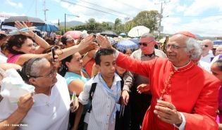 Jubiloso pueblo de Matagalpa recibe al Cardenal Leopoldo Brenes  