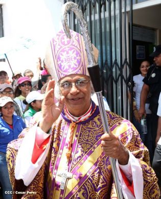 Jubiloso pueblo de Matagalpa recibe al Cardenal Leopoldo Brenes  