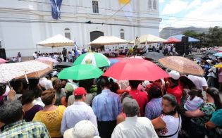 Jubiloso pueblo de Matagalpa recibe al Cardenal Leopoldo Brenes  