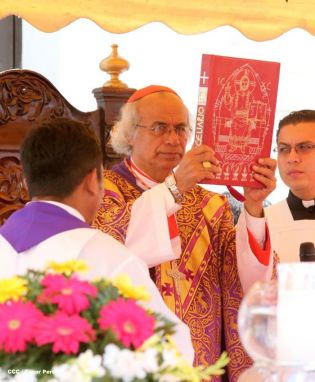 Jubiloso pueblo de Matagalpa recibe al Cardenal Leopoldo Brenes  