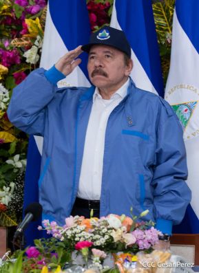 Presidente-Comandante Daniel en comunicación con las Familias Nicaragüenses