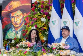 Presidente-Comandante Daniel en comunicación con las Familias Nicaragüenses