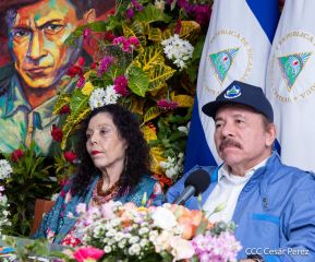 Presidente-Comandante Daniel en comunicación con las Familias Nicaragüenses