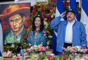 Presidente-Comandante Daniel en comunicación con las Familias Nicaragüenses