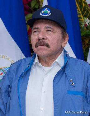 Presidente-Comandante Daniel en comunicación con las Familias Nicaragüenses