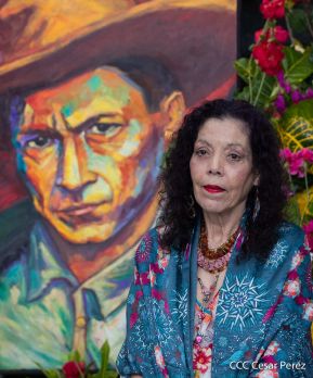 Presidente-Comandante Daniel en comunicación con las Familias Nicaragüenses