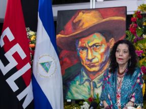 Presidente-Comandante Daniel en comunicación con las Familias Nicaragüenses