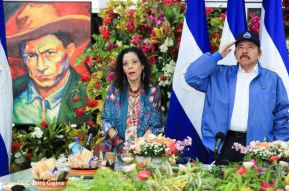 Presidente-Comandante Daniel en comunicación con las Familias Nicaragüenses