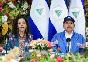 Presidente-Comandante Daniel en comunicación con las Familias Nicaragüenses