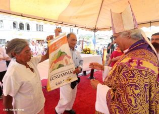 Jubiloso pueblo de Matagalpa recibe al Cardenal Leopoldo Brenes  