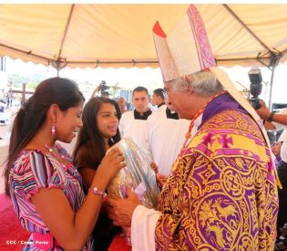 Jubiloso pueblo de Matagalpa recibe al Cardenal Leopoldo Brenes  